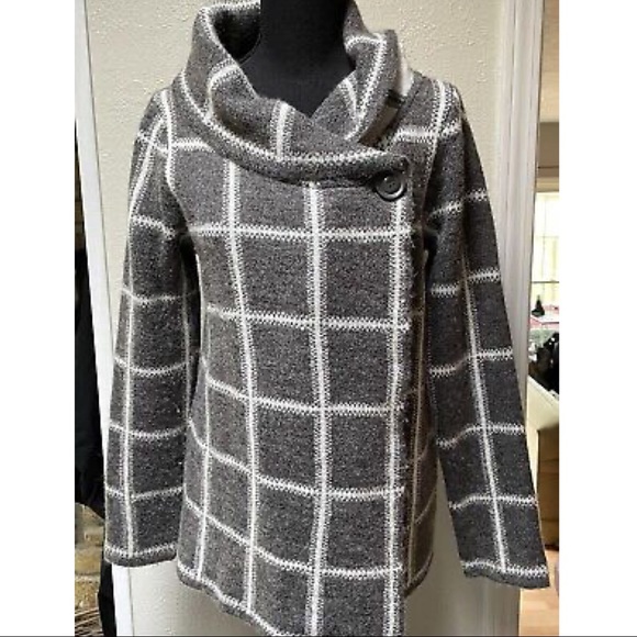 ELLEN TRACY Gray Grid Cowlneck Shawl Wool Sweater - Picture 7 of 9